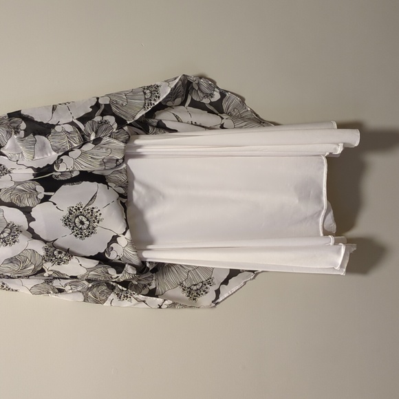 Accomplice Women's Black and White Floral Halter Midi Size Medium Dress - Picture 8 of 9